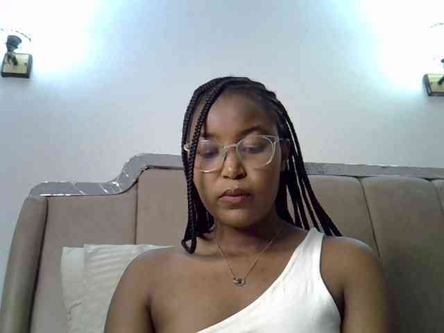 Mia-caramel webcam