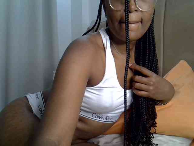 Mia-caramel webcam