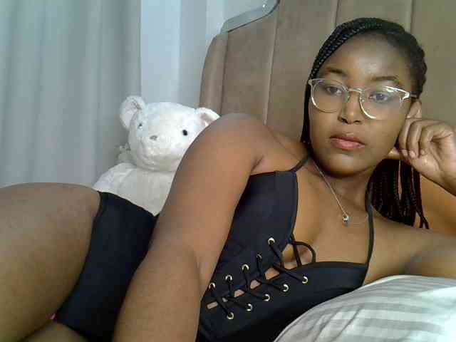 Mia-caramel webcam
