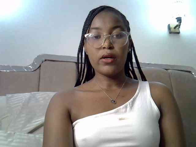 Mia-caramel webcam