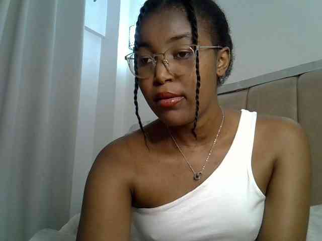 Mia-caramel webcam