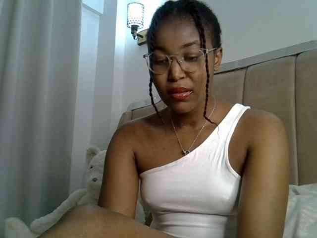 Mia-caramel webcam