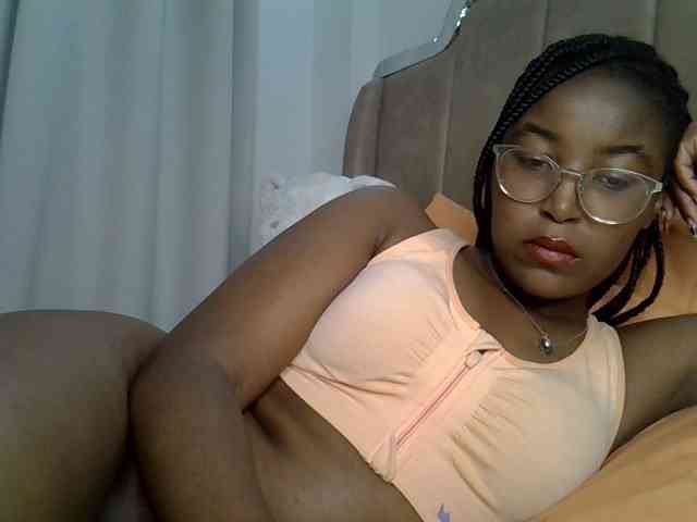 Mia-caramel webcam