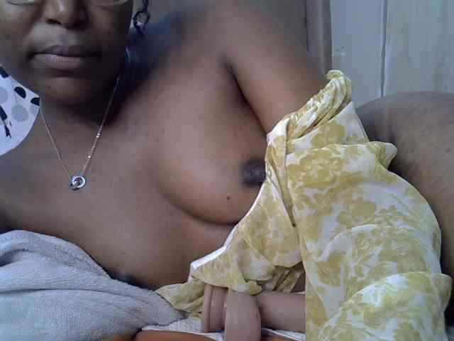 Mia-caramel webcam