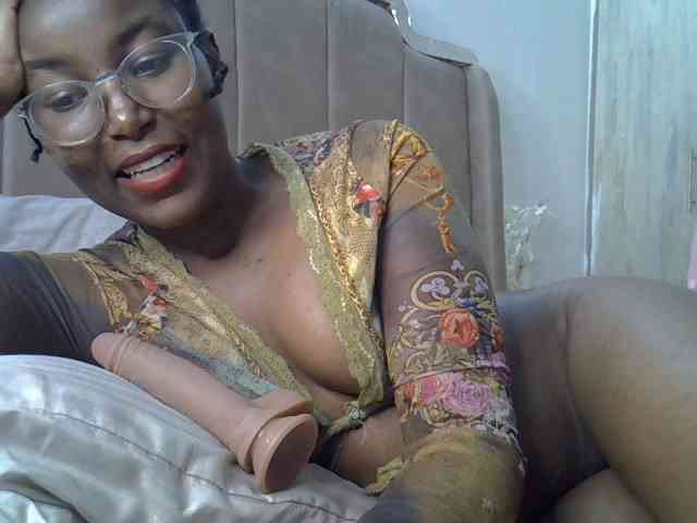 Mia-caramel webcam
