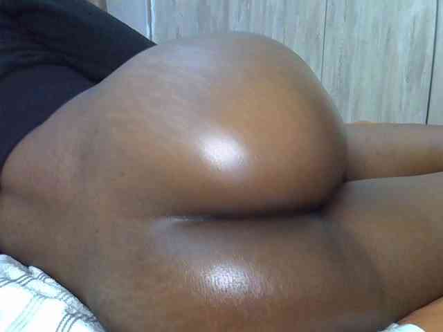 Mia-caramel webcam