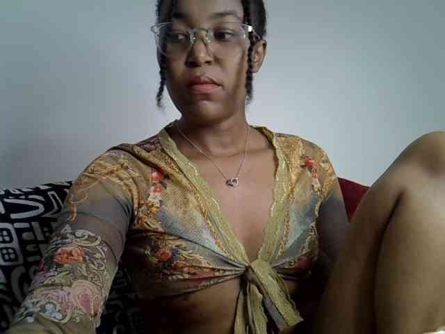 Mia-caramel webcam