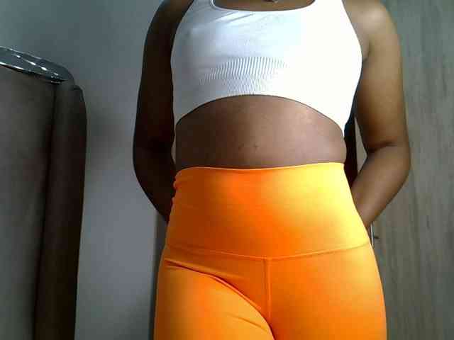 Mia-caramel webcam