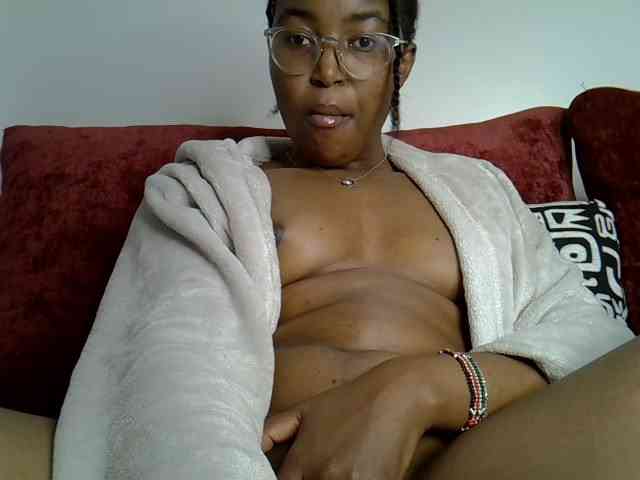 Mia-caramel webcam