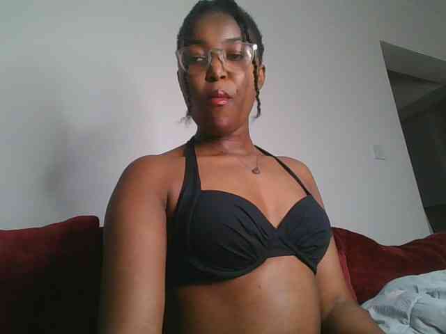 Mia-caramel webcam