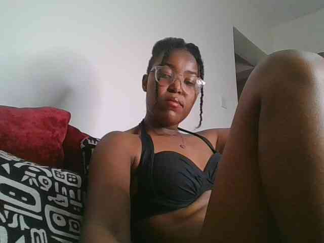 Mia-caramel webcam