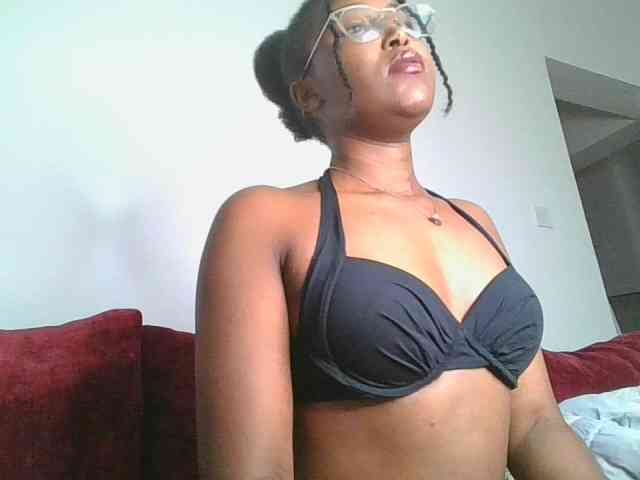 Mia-caramel webcam