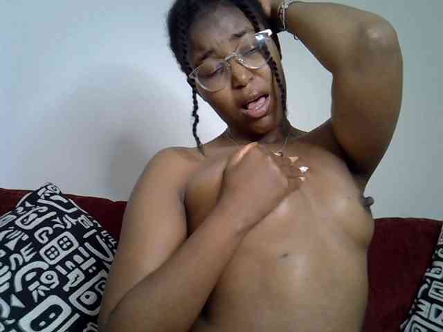 Mia-caramel webcam