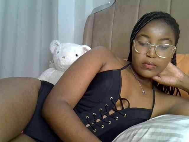 Mia-caramel webcam