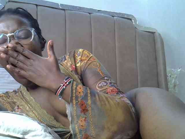 Mia-caramel webcam