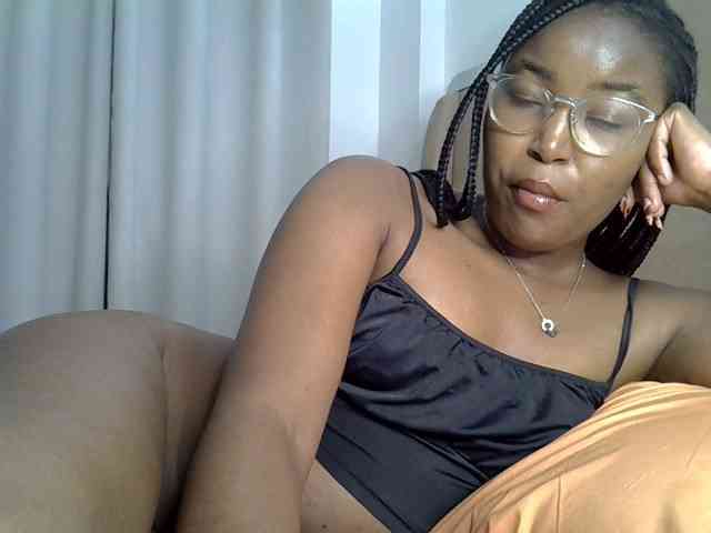 Mia-caramel webcam