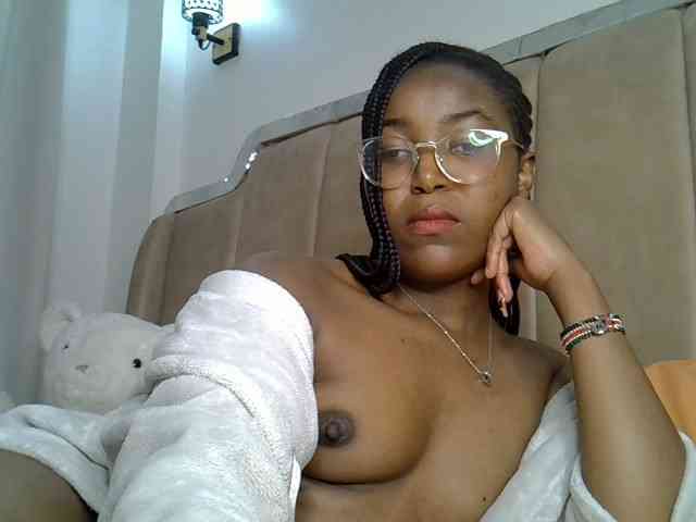 Mia-caramel webcam