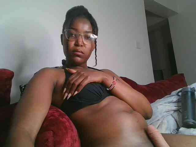Mia-caramel webcam