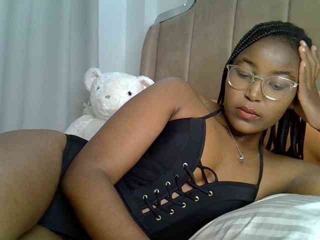 Mia-caramel webcam