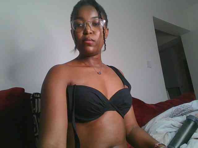 Mia-caramel webcam