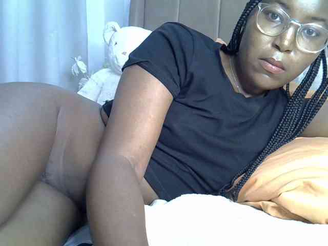 Mia-caramel webcam
