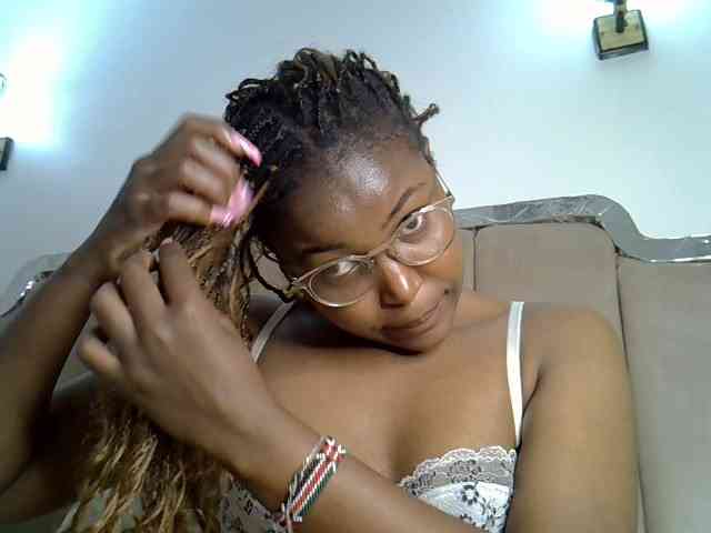 Mia-caramel webcam