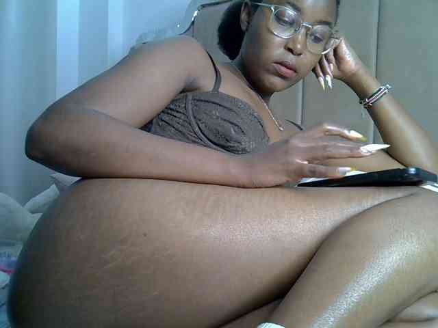 Mia-caramel webcam