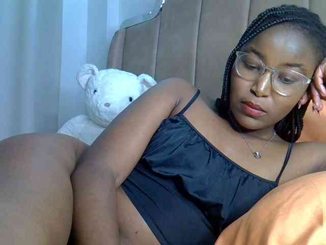 Mia-caramel webcam