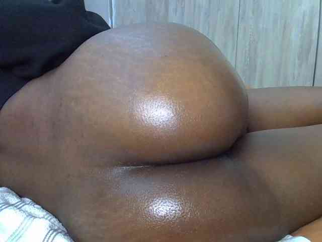 Mia-caramel webcam