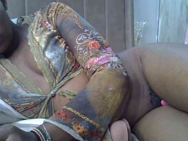 Mia-caramel webcam