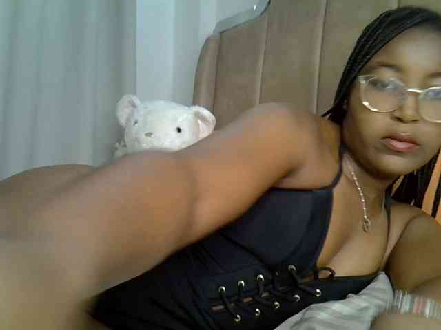 Mia-caramel webcam