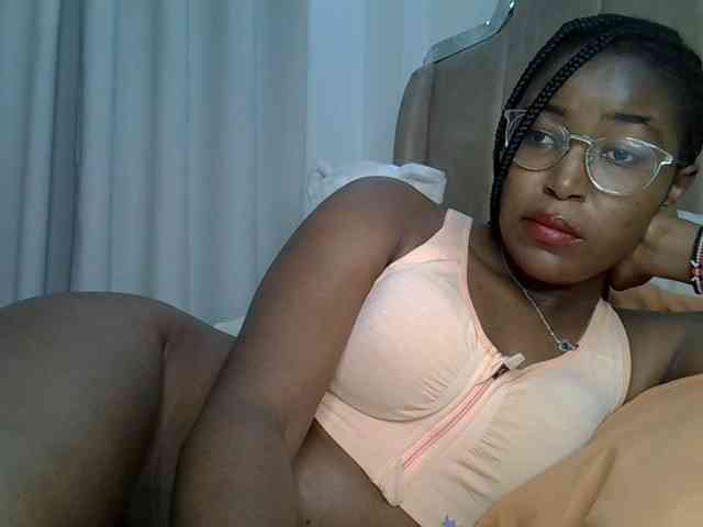 Mia-caramel webcam