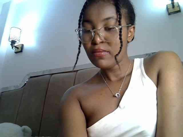 Mia-caramel webcam
