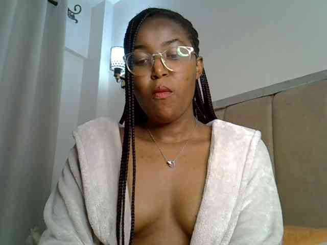 Mia-caramel webcam