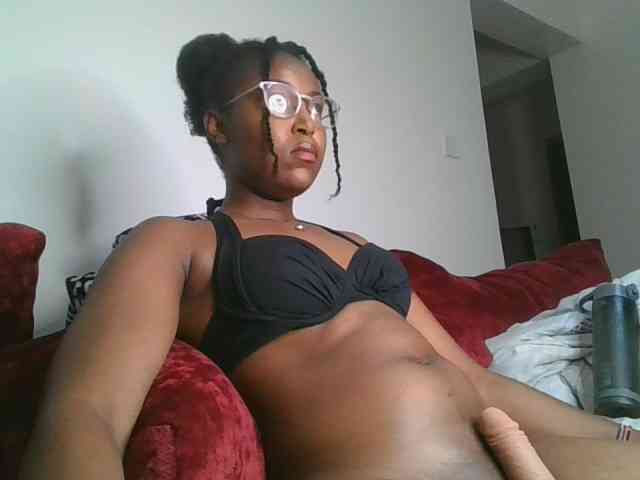 Mia-caramel webcam