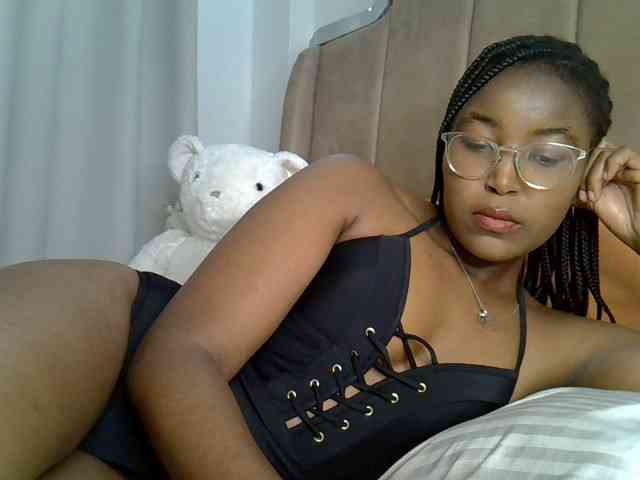 Mia-caramel webcam
