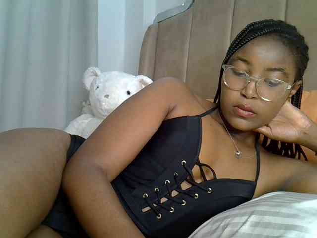 Mia-caramel webcam