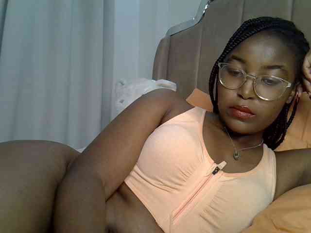 Mia-caramel webcam