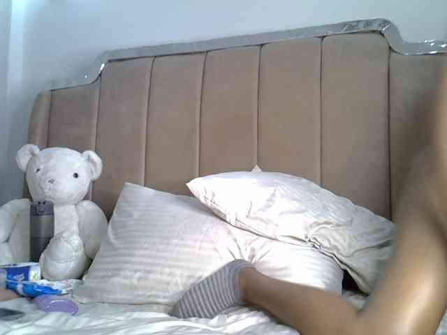 Mia-caramel webcam