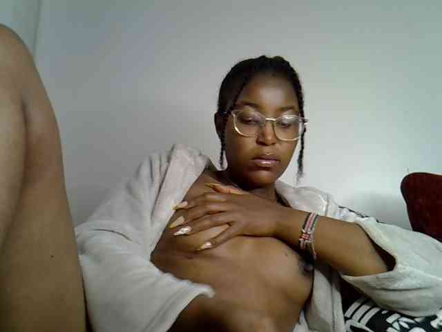 Mia-caramel webcam