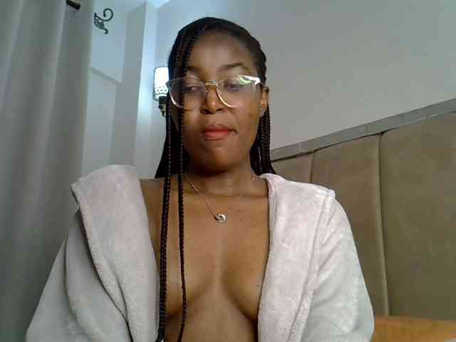 Mia-caramel webcam