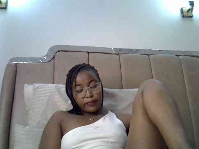 Mia-caramel webcam