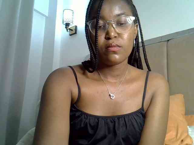 Mia-caramel webcam