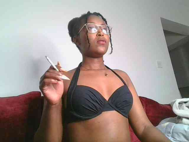 Mia-caramel webcam