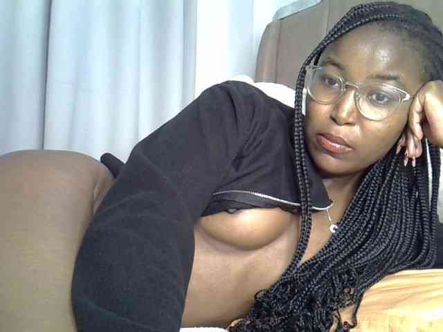 Mia-caramel webcam