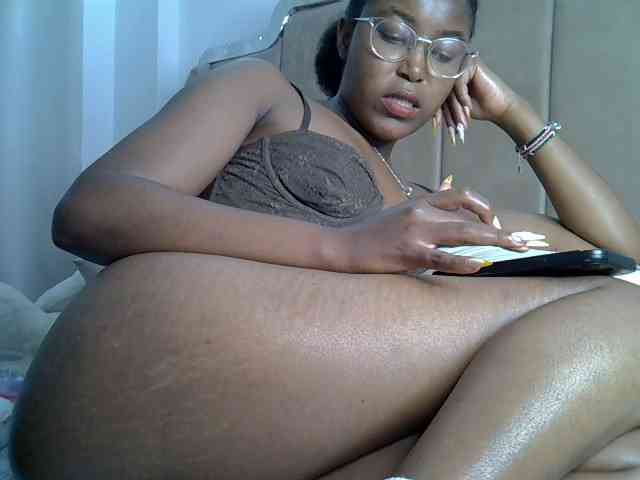Mia-caramel webcam