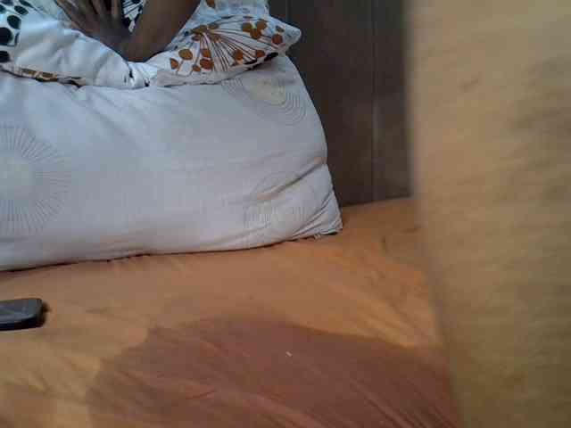 Mia-caramel webcam