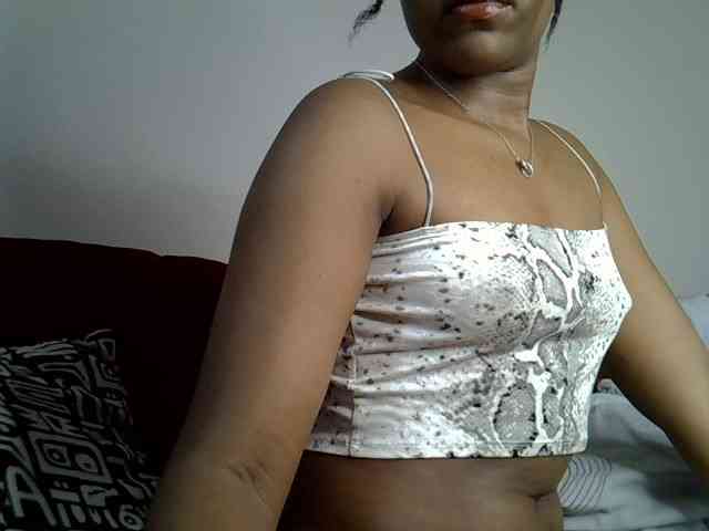 Mia-caramel webcam