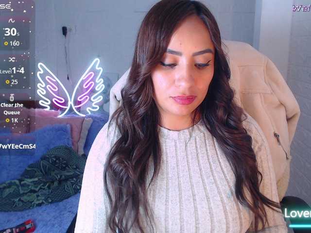 paulinagalvis2700 live cam on BongaCams