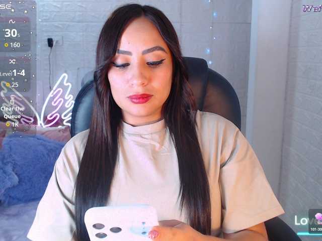 paulinagalvis2700 live cam on BongaCams